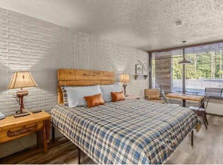Stonegate Lodge King Bed Wifi Roku Tv Salt Water Pool Room #203 Eureka Springs Exterior foto