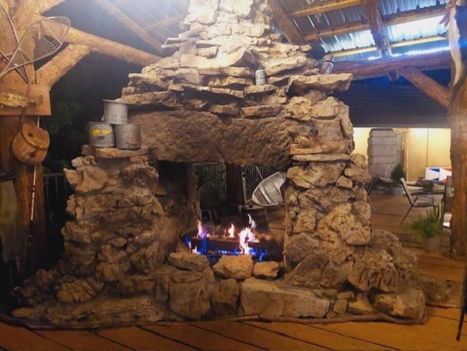 Stonegate Lodge King Bed Wifi Roku Tv Salt Water Pool Room #203 Eureka Springs Exterior foto